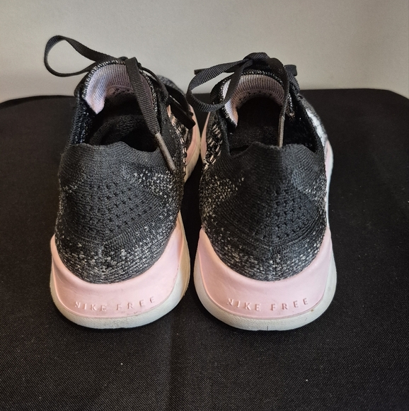 Shoes - Picture 3 of 4